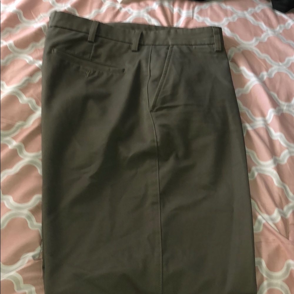 EUC St. Johns’s Bay Wrinkle Free classic fit pants